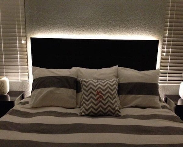 Respaldo de cama 2 plaza con luces LED